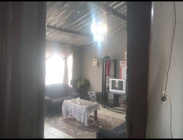 2 BEDROOM HOUSE FOR SALE IN PALM RIDGE